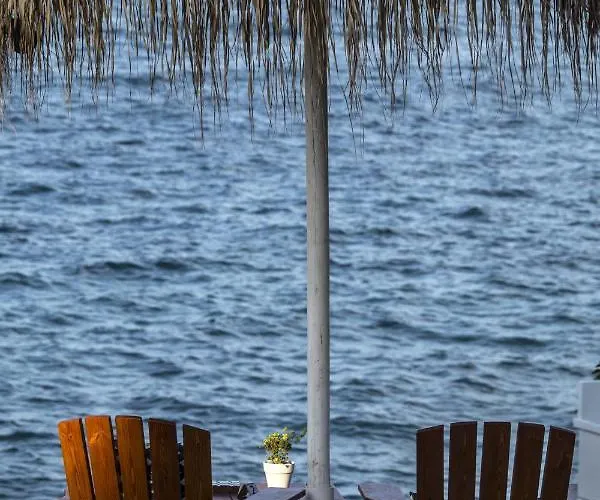 Готель Glaros Royal